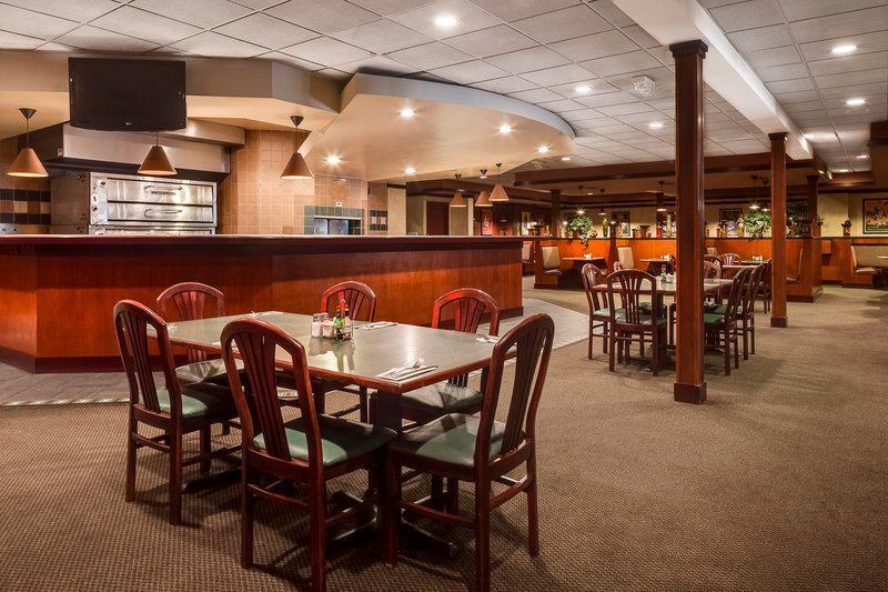 Holiday Inn Wichita East I-35 By Ihg Exterior photo