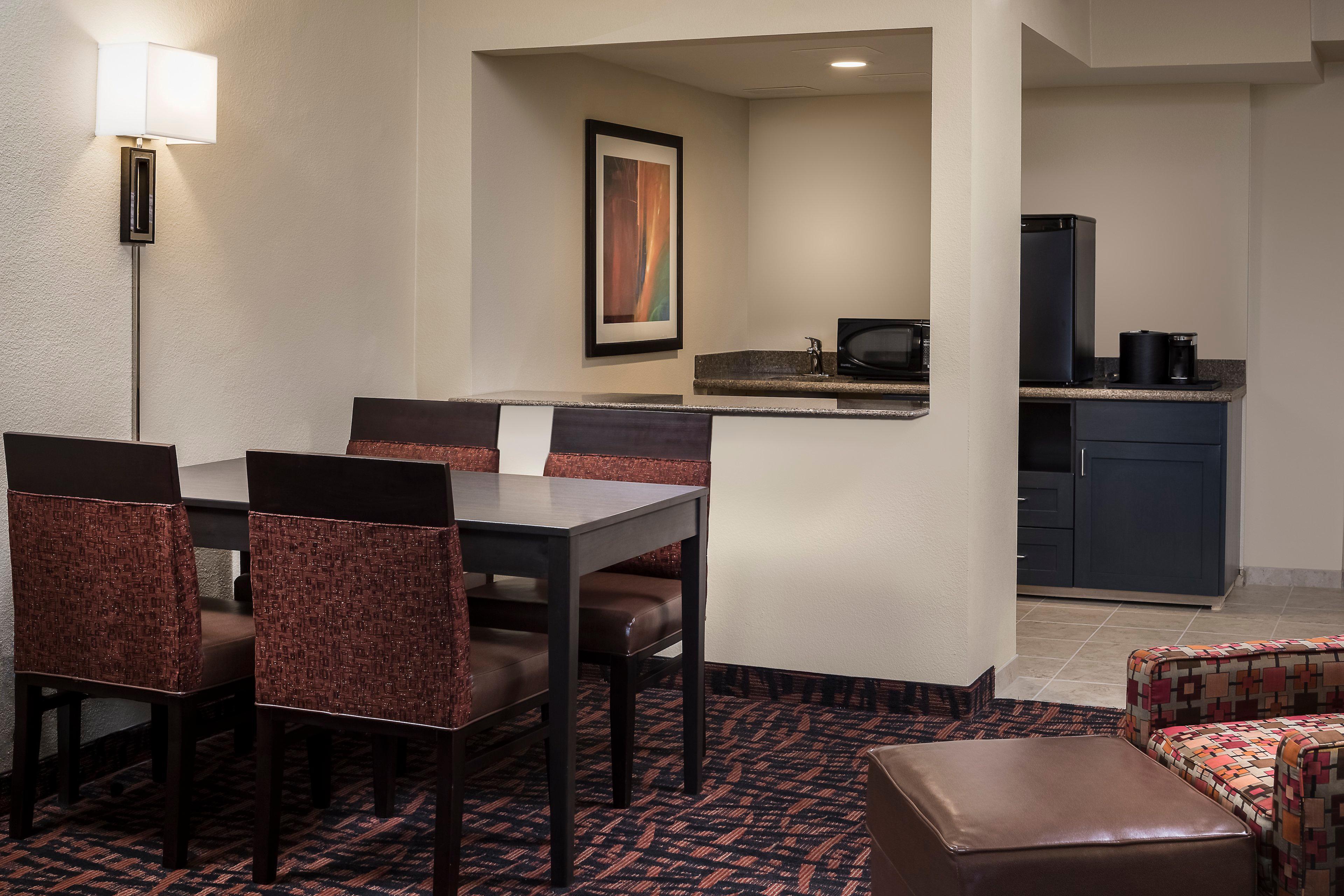 Holiday Inn Wichita East I-35 By Ihg Exterior photo
