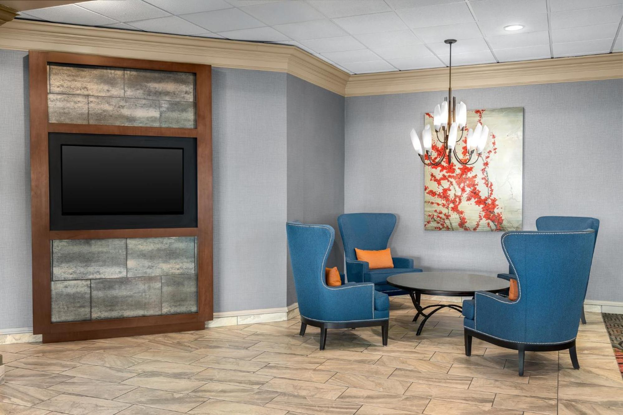 Holiday Inn Wichita East I-35 By Ihg Exterior photo