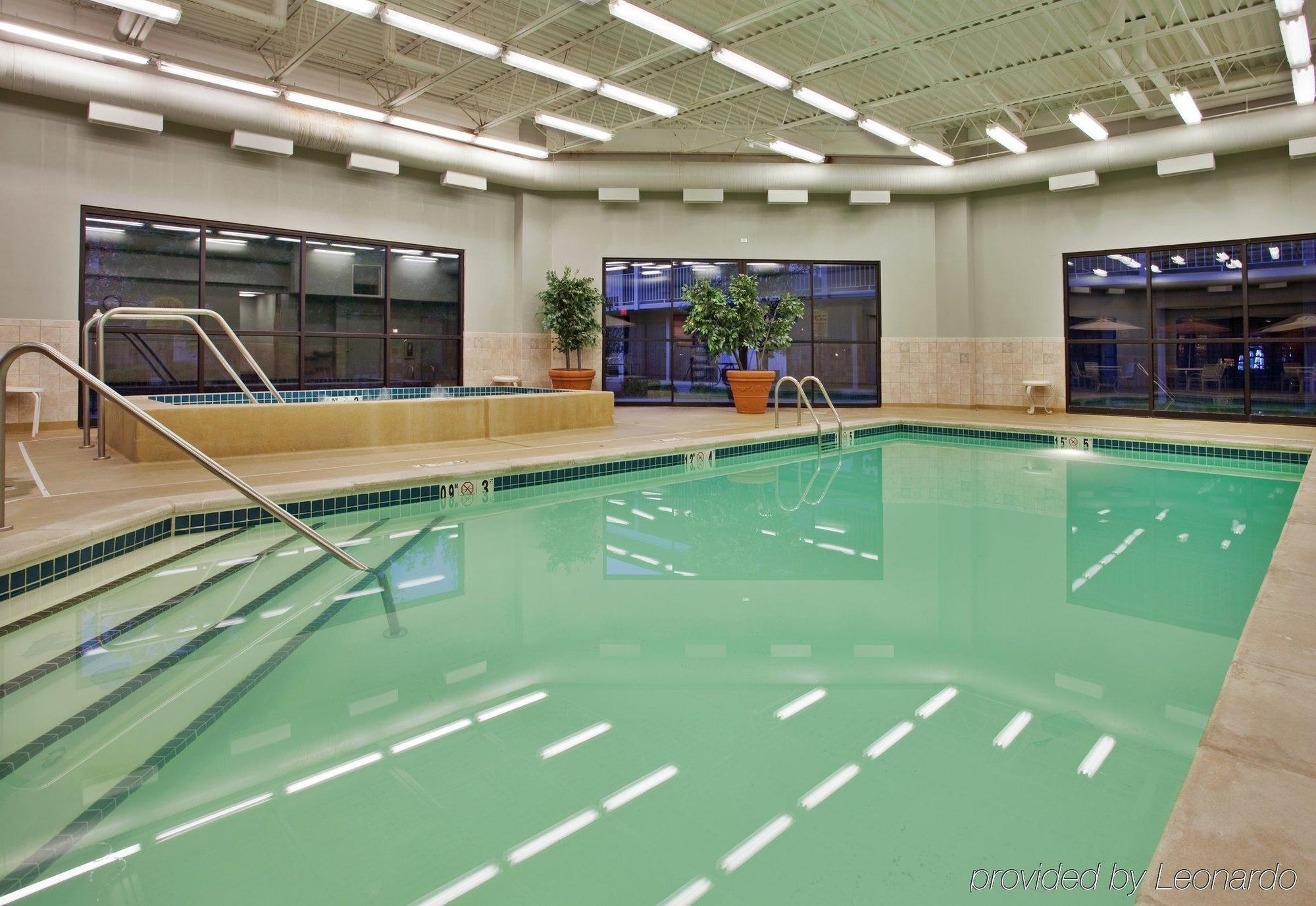 Holiday Inn Wichita East I-35 By Ihg Exterior photo